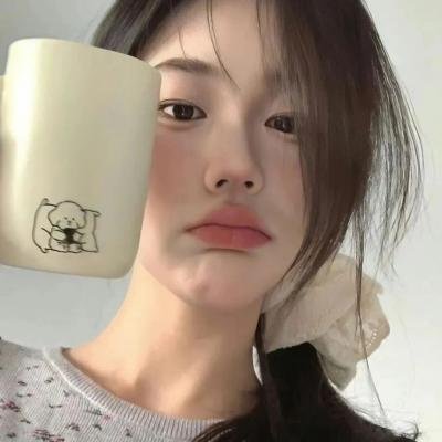 女孩罗塞玛莉