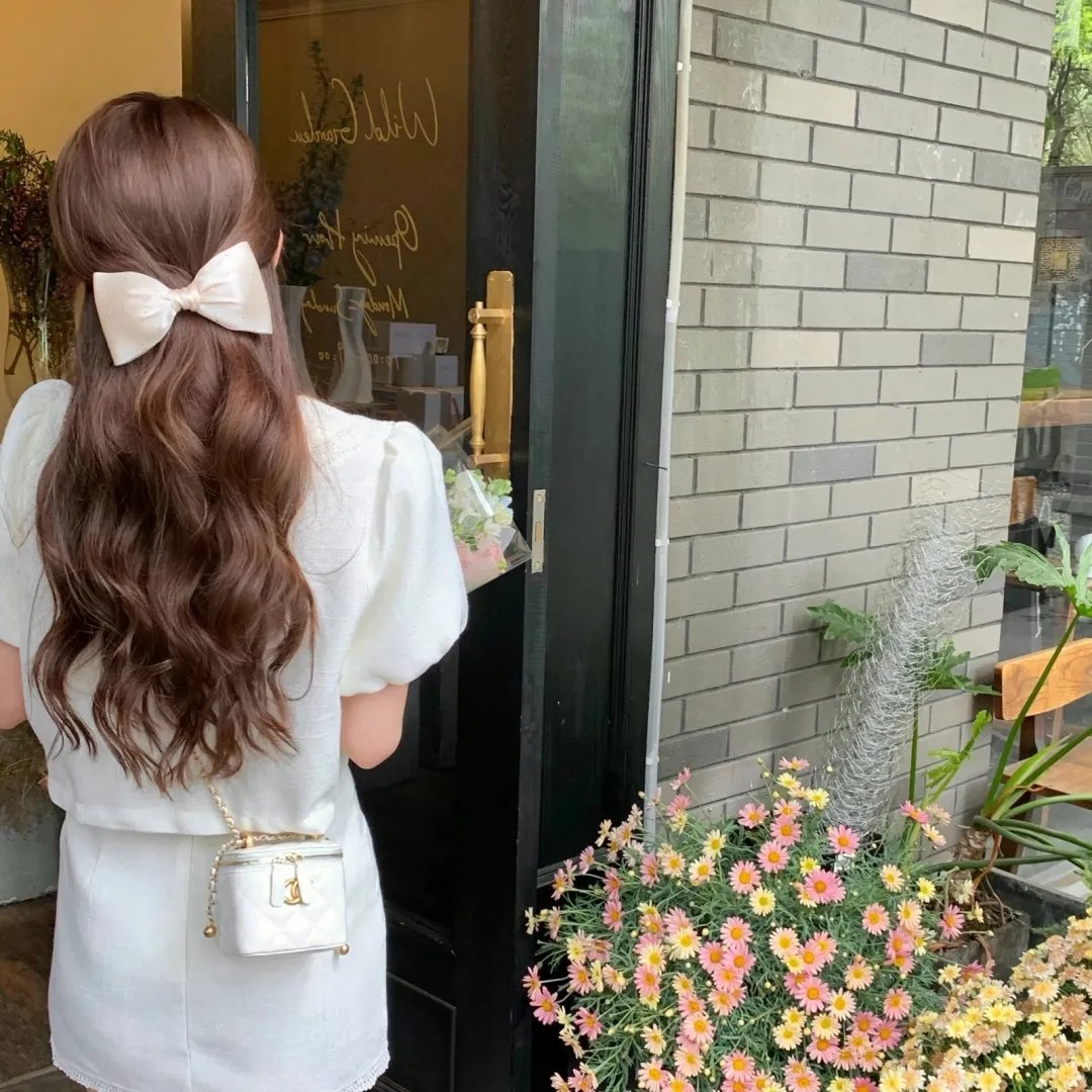 两个人一双手